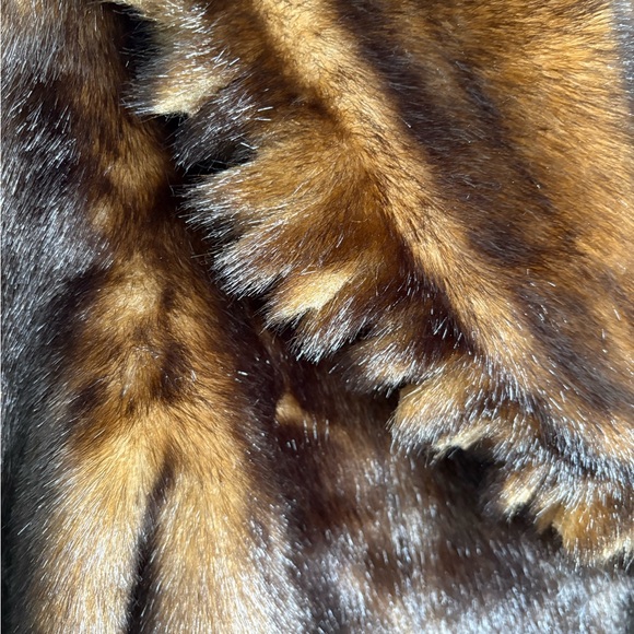 Incognita faux fur coat - Picture 2 of 8